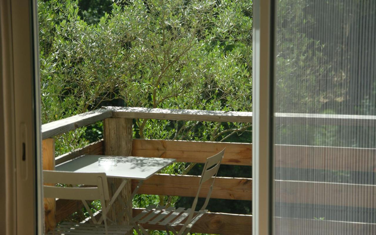 Bed and Breakfast Mas De Font Chaude Clermont-lʼHérault Exterior foto